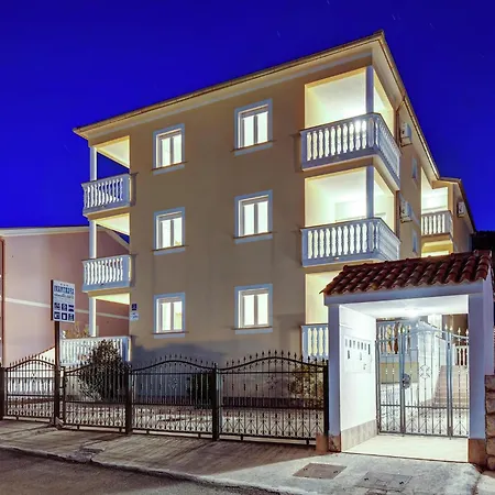 Διαμέρισμα In Croatia Near The Sea